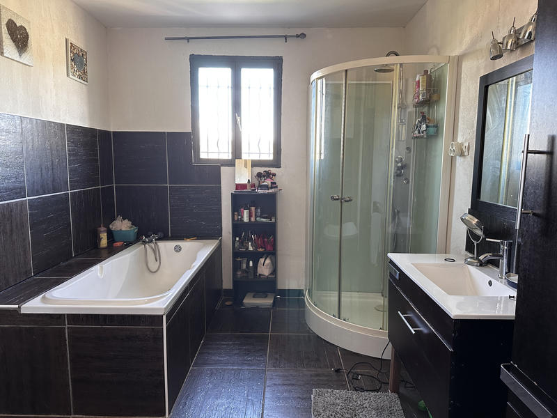 Villa - 180 m² - 7 pièces