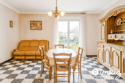 Maison - 216 m² - 5 pièces