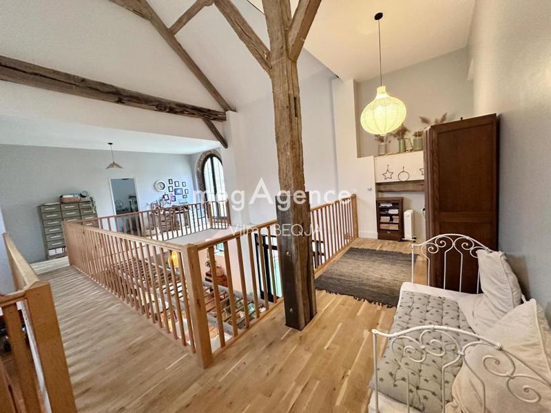 Maison - 400 m² - 6 pièces