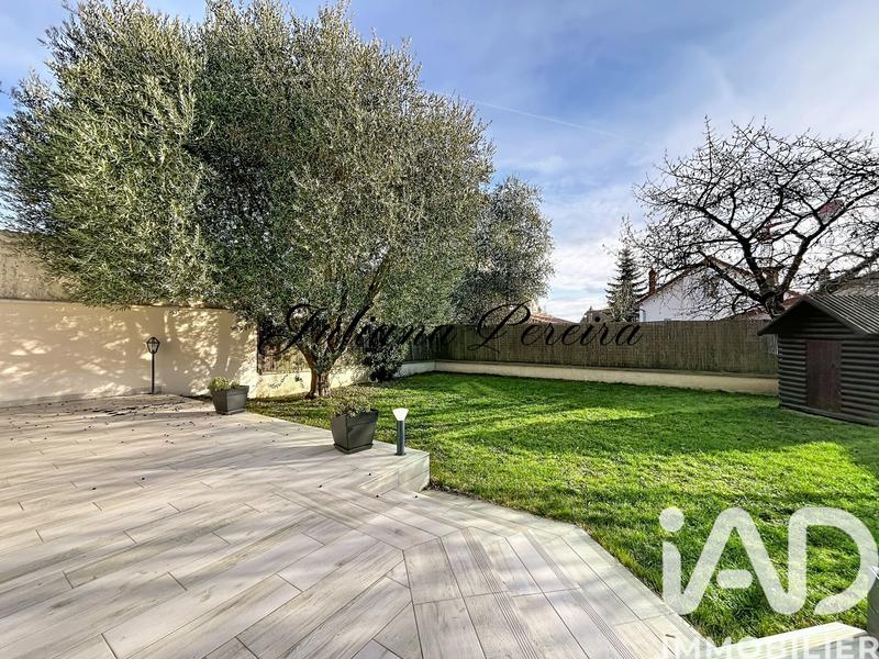 Maison - 180 m² - 7 pièces