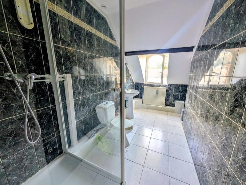 Maison - 145 m² - 6 pièces