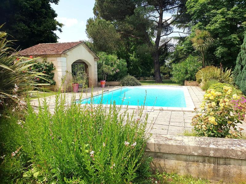 Maison de maîtres - 200 m² - 9 pièces