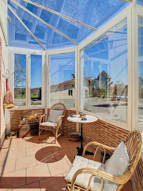 Maison - 256 m² - 10 pièces