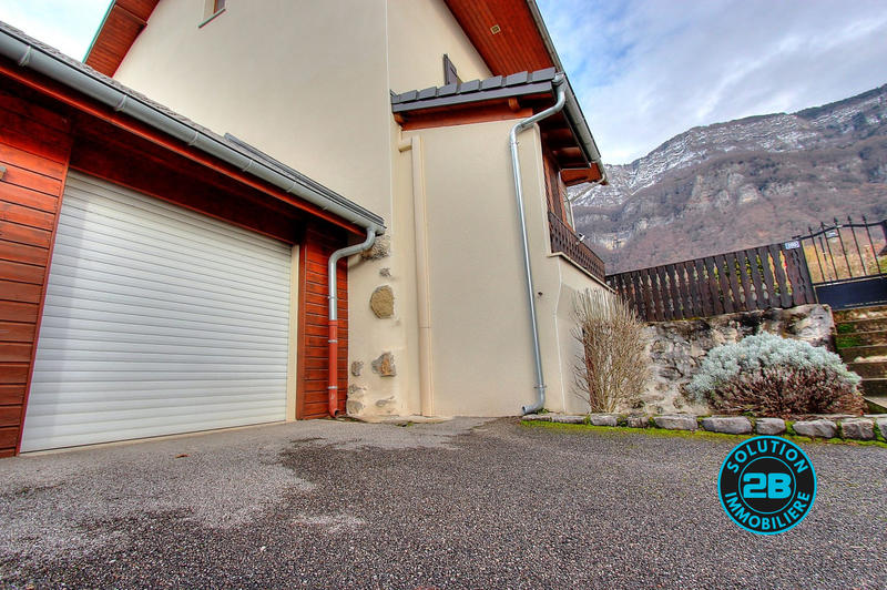 Maison - 144 m² - 6 pièces