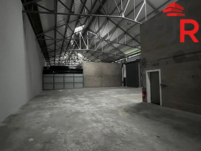 Local d'activités - 532 m²