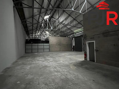 Local d'activités - 532 m²