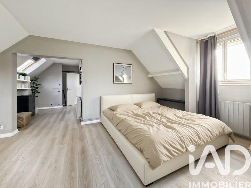 Maison - 280 m² - 8 pièces