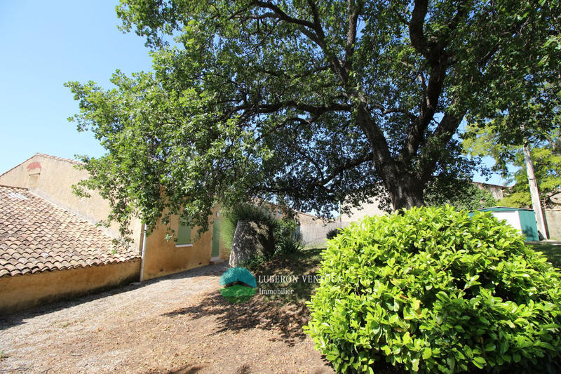 Propriété - 457 m² - 16 pièces