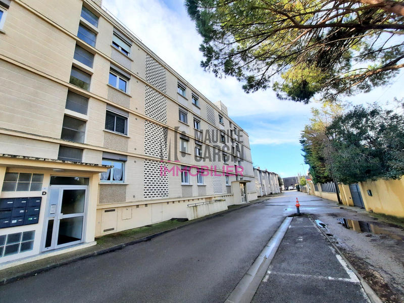 Appartement - 85 m² - 3 pièces