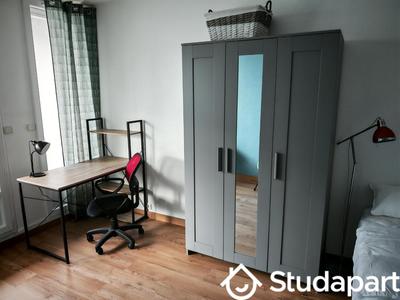 Chambre - 10 m² - 1 pièce