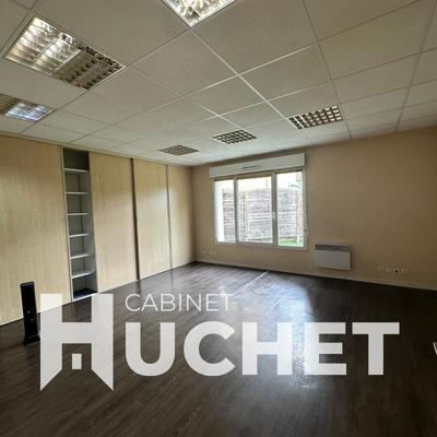 Bureau - 220 m²