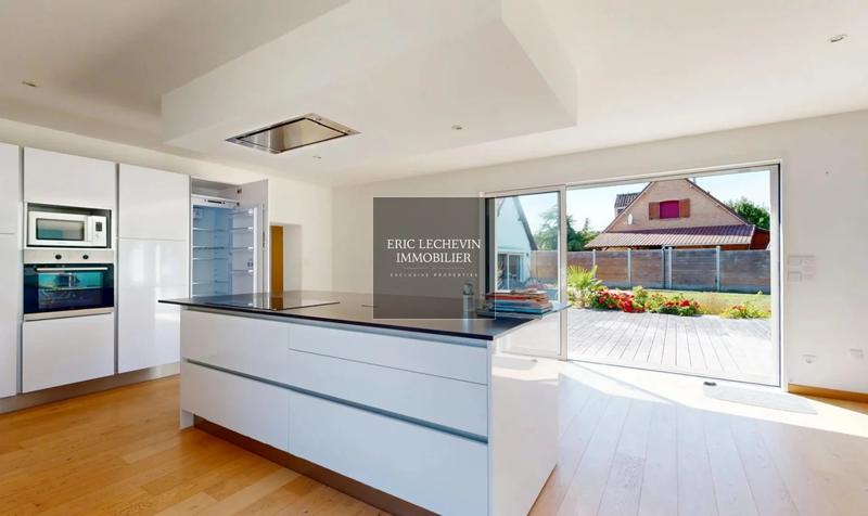 Maison - 156 m² - 8 pièces