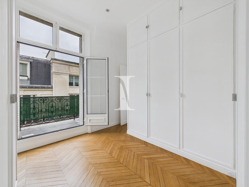 Appartement - 196 m² - 5 pièces