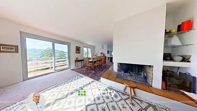 Villa - 184 m² - 8 pièces