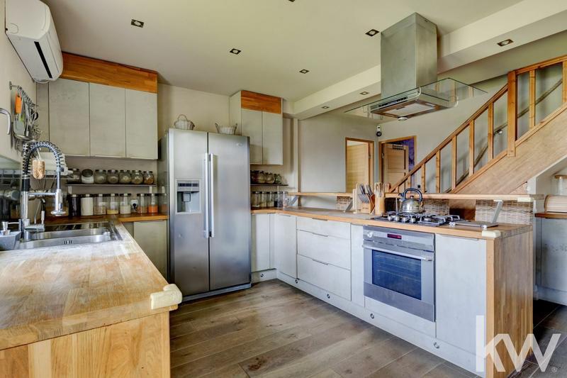 Maison - 288 m² - 12 pièces