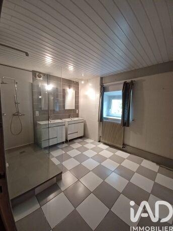 Maison - 200 m² - 5 pièces