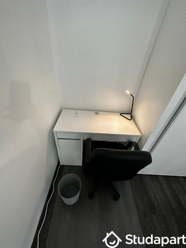 Chambre - 11 m² - 1 pièce