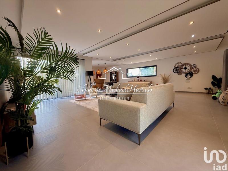 Maison - 314 m² - 6 pièces