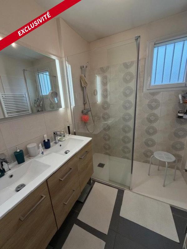 Maison traditionnelle - 91 m² - 5 pièces