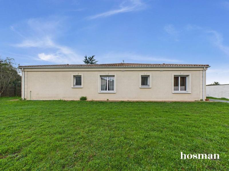 Maison - 210 m² - 5 pièces