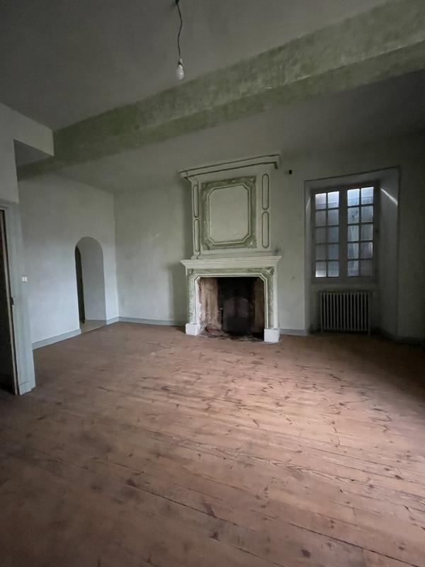 Maison - 280 m² - 6 pièces