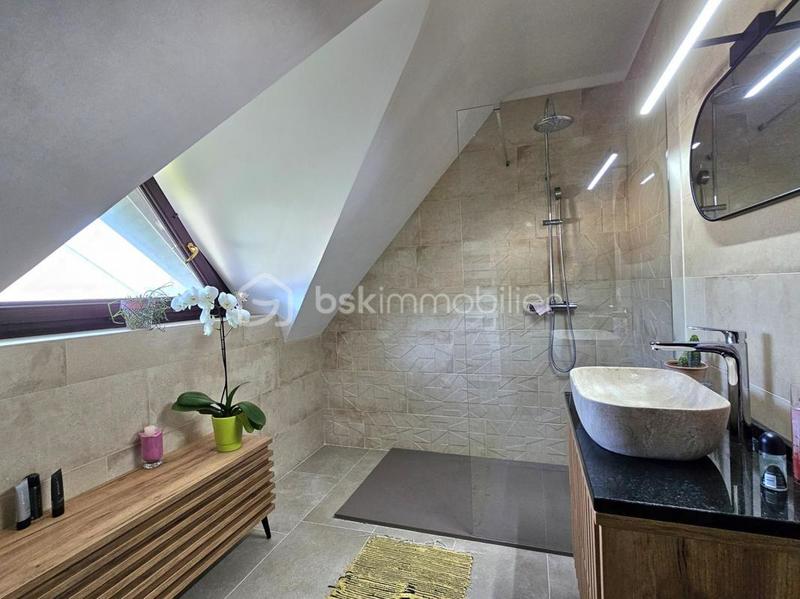 Pavillon - 130 m² - 6 pièces