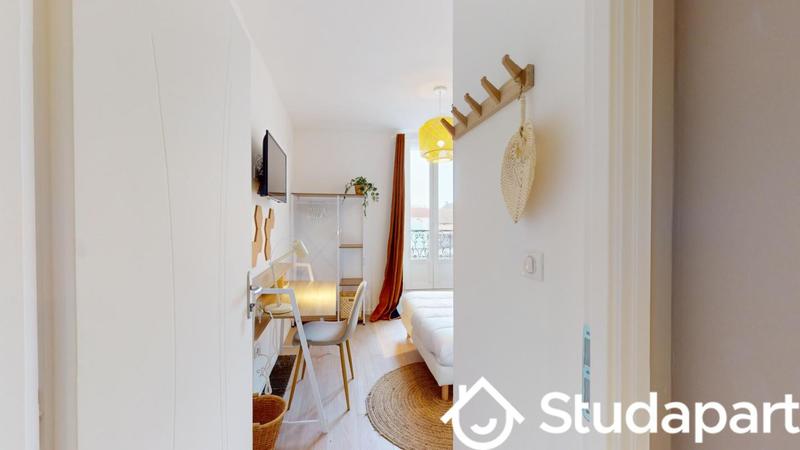 Chambre - 11 m² - 1 pièce