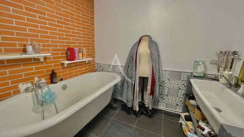 Maison - 92 m² - 4 pièces