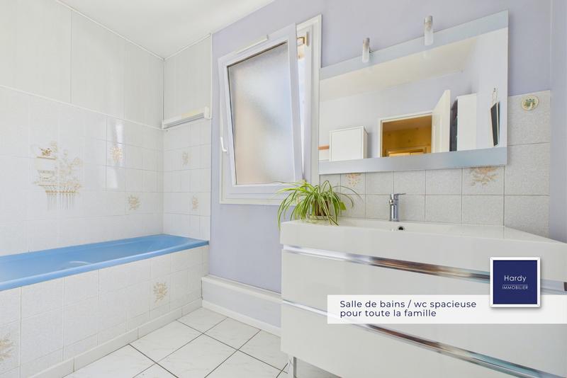 Maison - 91 m² - 5 pièces