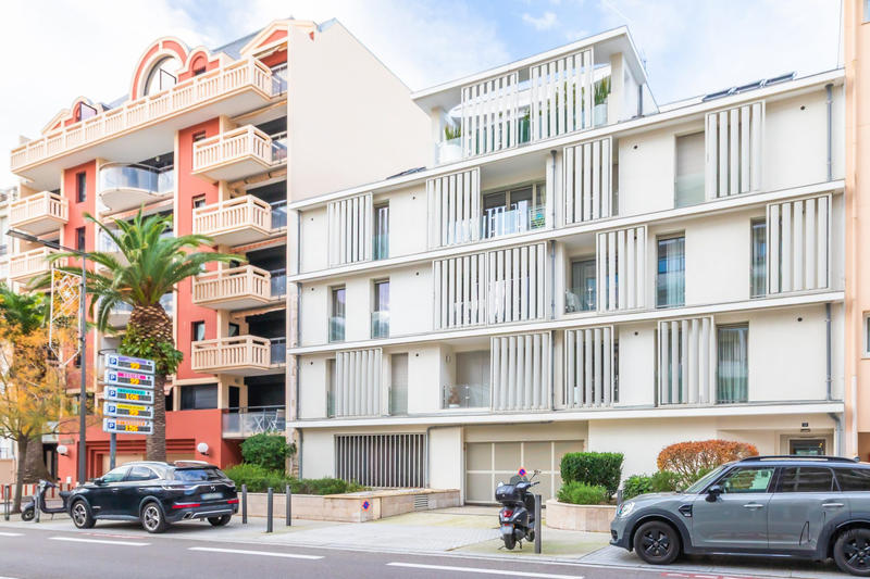 Appartement - 153 m² - 5 pièces