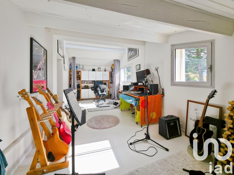 Maison - 299 m² - 9 pièces