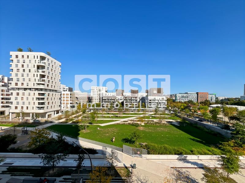 Appartement - 104 m² - 5 pièces