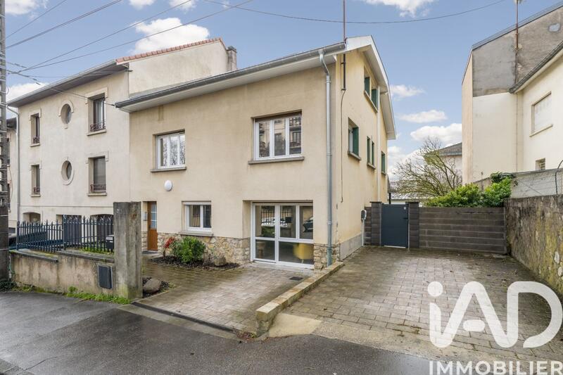 Maison - 190 m² - 7 pièces