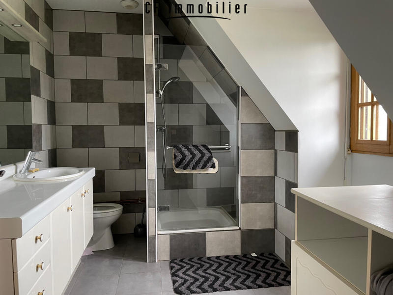 Maison - 168 m² - 7 pièces