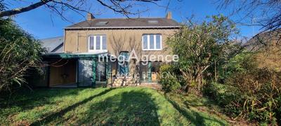 Maison en pierre - 160 m² - 6 pièces