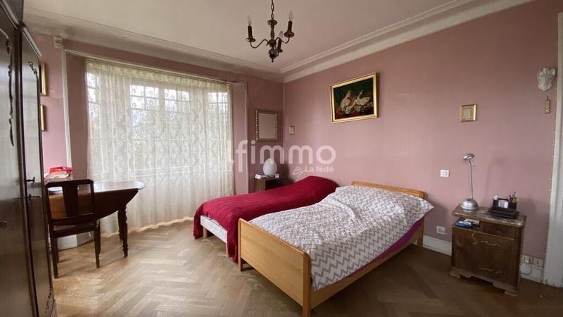 Demeure - 172 m² - 9 pièces