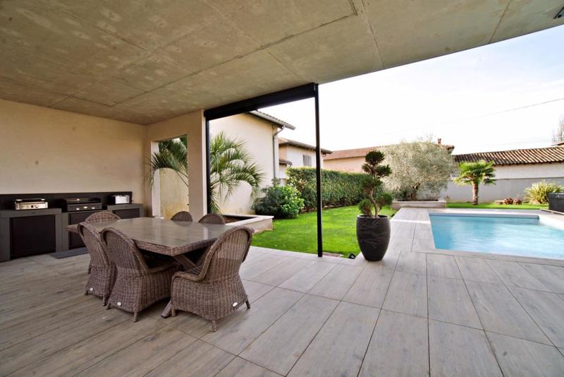 Maison - 250 m² - 7 pièces