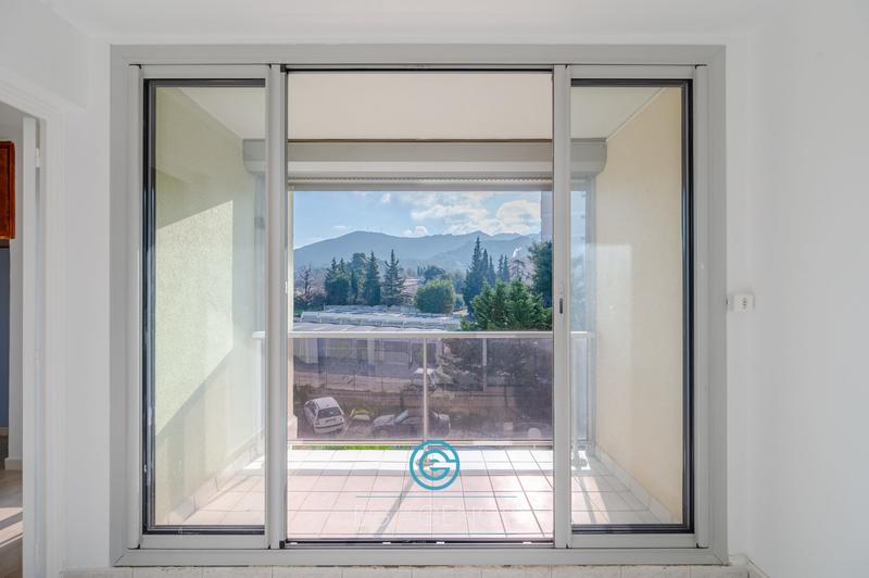 Appartement - 65 m² - 4 pièces