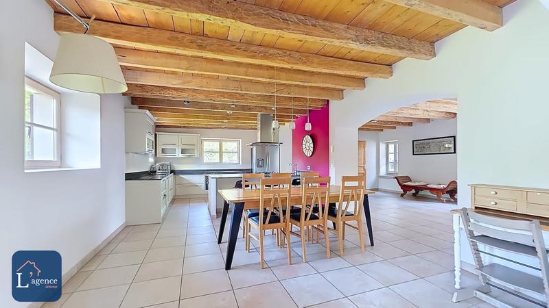 Maison - 194 m² - 7 pièces