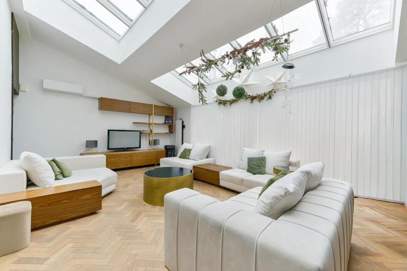 Maison - 450 m² - 21 pièces