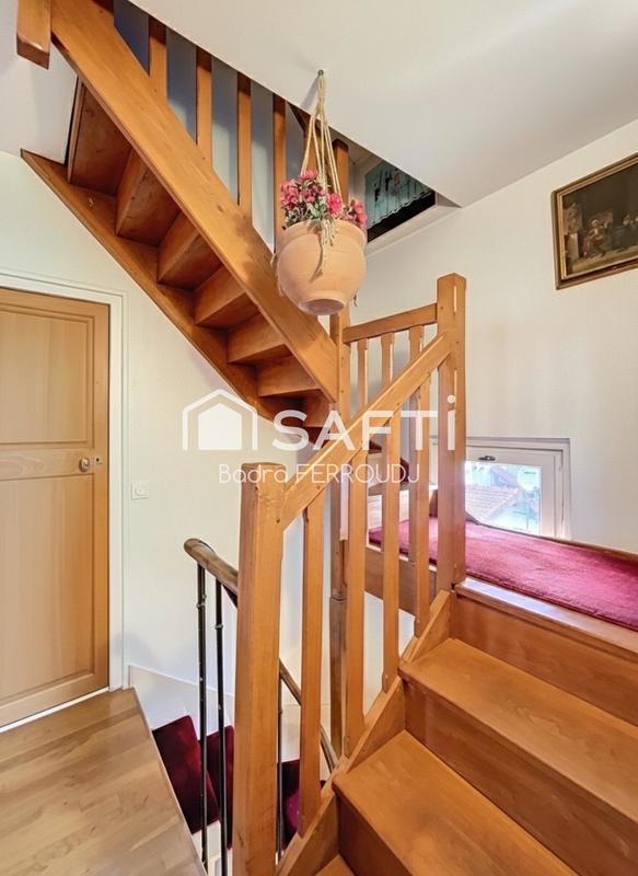 Maison - 121 m² - 6 pièces