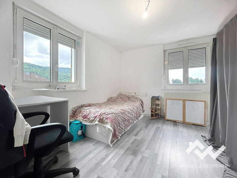 Maison - 104 m² - 7 pièces