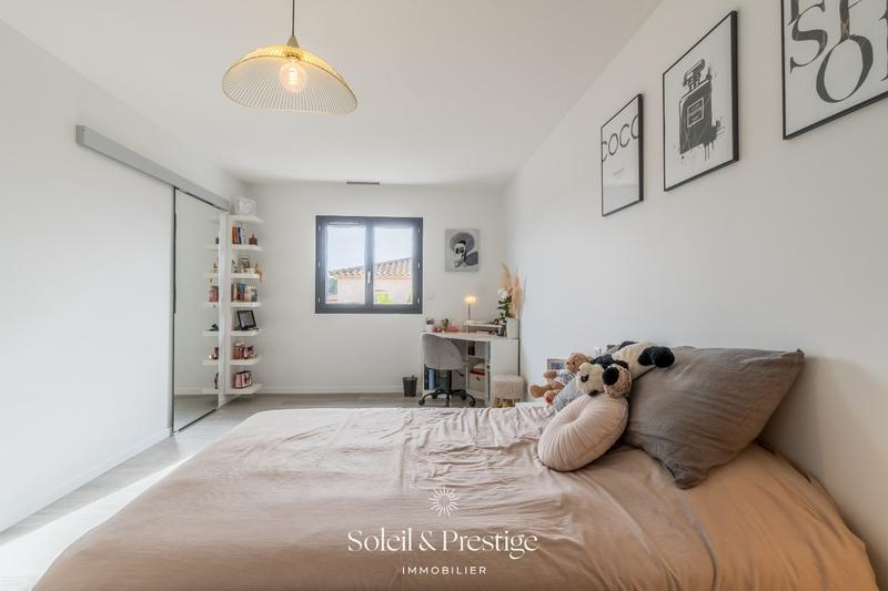 Maison - 232 m² - 7 pièces