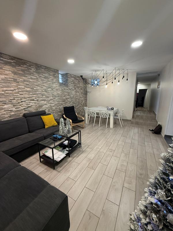 Appartement - 120 m² - 5 pièces