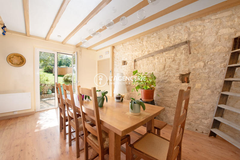 Maison - 210 m² - 6 pièces