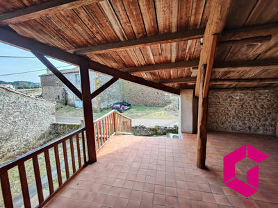 Maison - 180 m² - 7 pièces