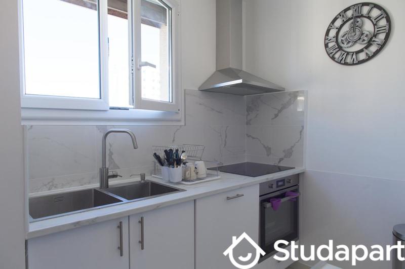 Chambre - 12 m² - 1 pièce