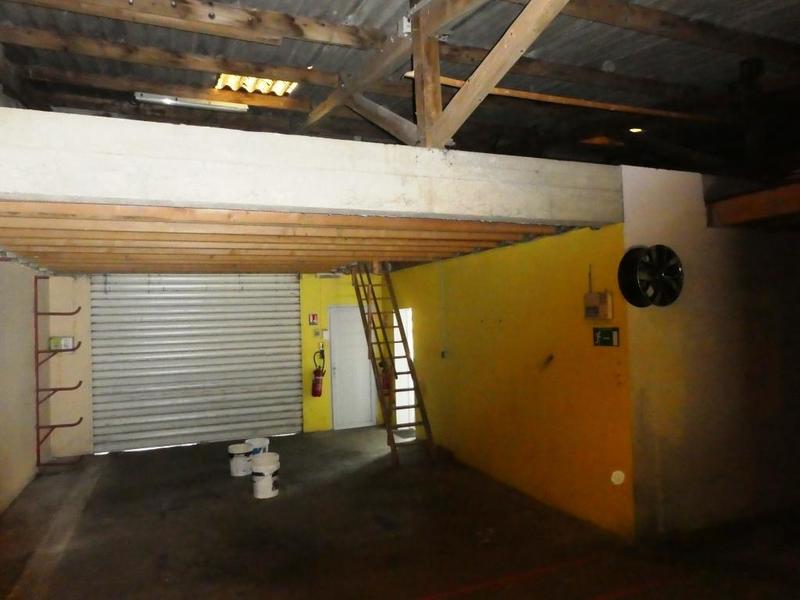 Local d'activité / Entrepôt - 260 m²