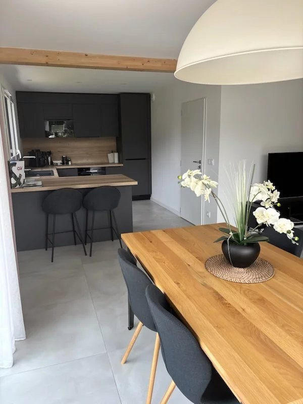 Maison - 87 m² - 4 pièces