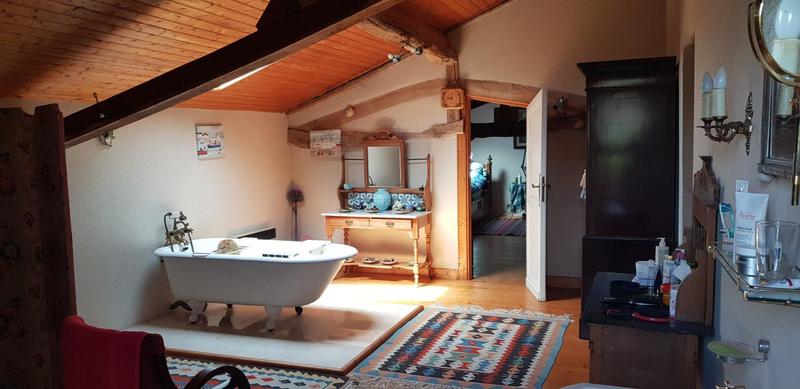 Maison - 210 m² - 6 pièces